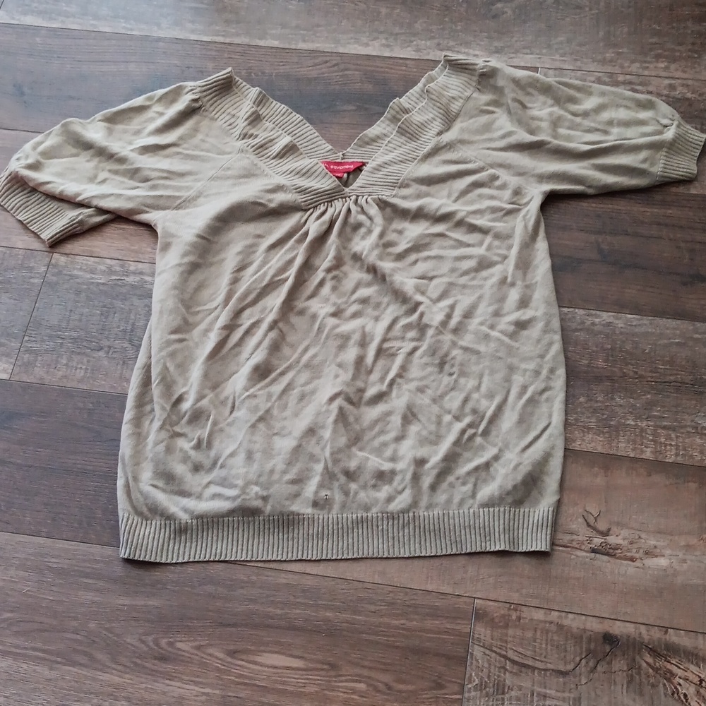 Deep V short sleeved sweater